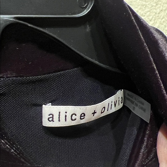 DELORA VELVET MIDI DRESS - Picture 9 of 9